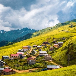 UÇAKLI KARADENİZ VE YAYLALAR TURU